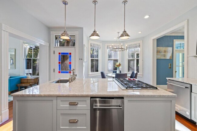 Building Photo - 4104 Avenue F