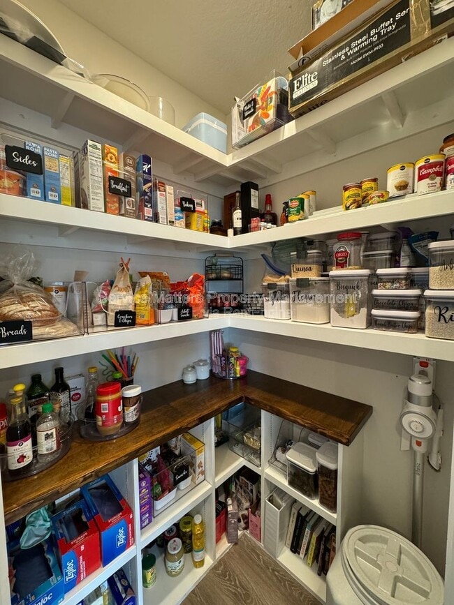 Building Photo - 5772 Danbury Blvd