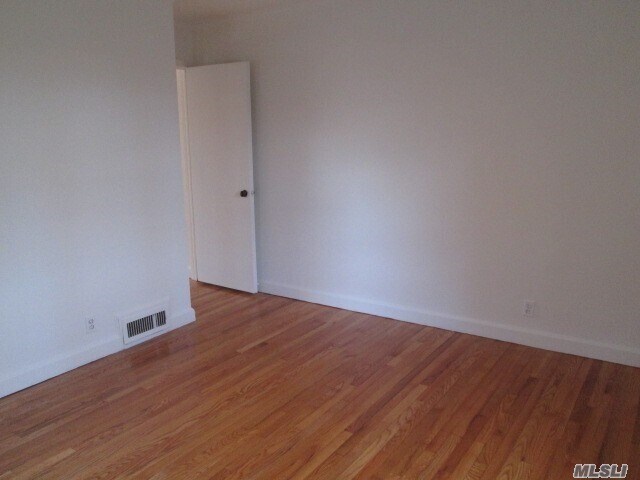 Building Photo - 164 Wildwood Rd