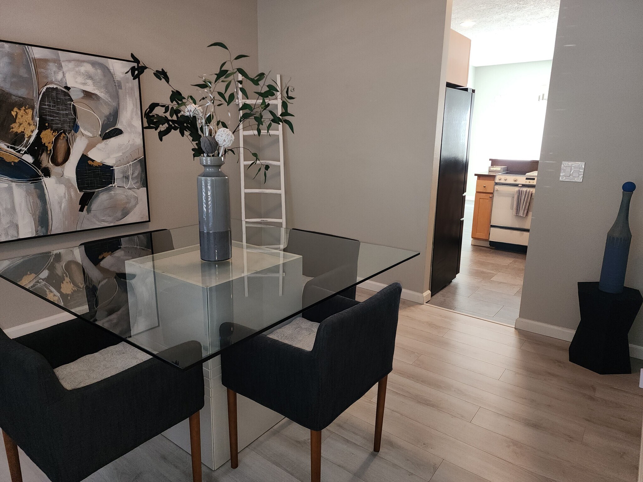 Building Photo - 13518 SW Hillshire Dr