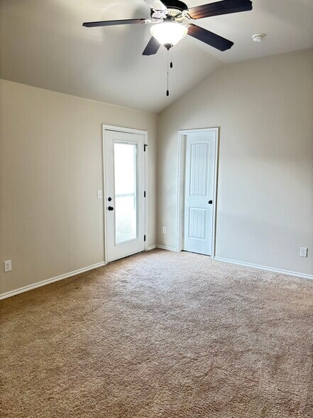 Building Photo - 9025 SW 46th St