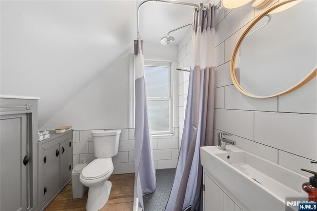 Building Photo - 124 73rd St