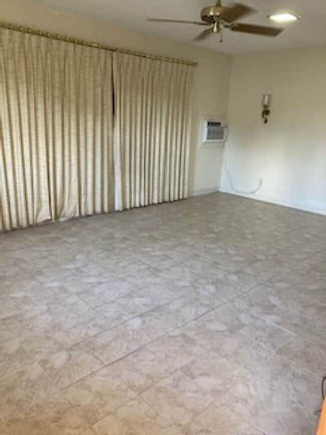 Building Photo - Ready move in - Price reduction!