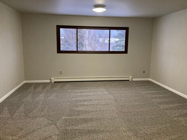 Building Photo - 1841 State St