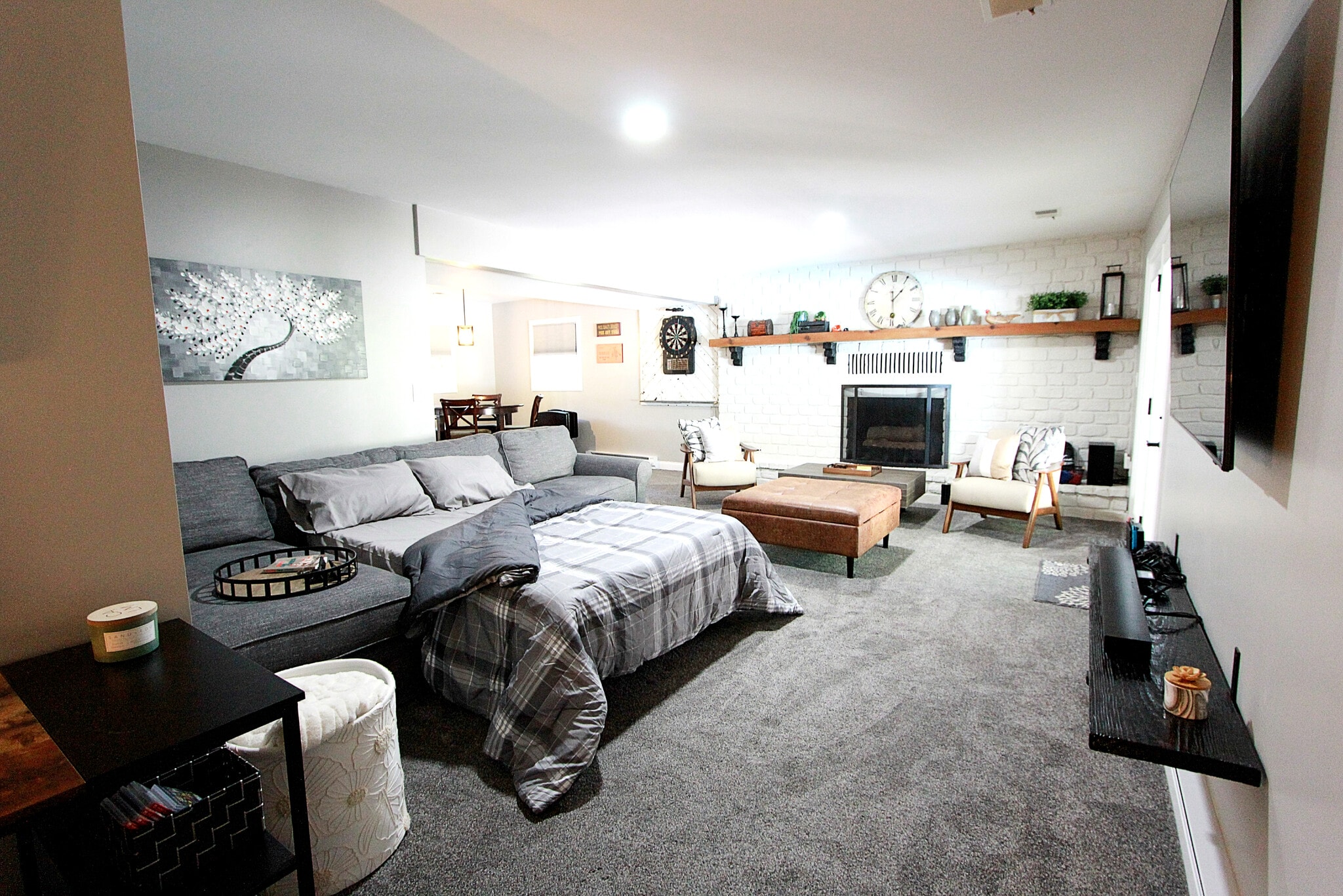 Pull out sofa bed - 1555 Saint Joseph Cir