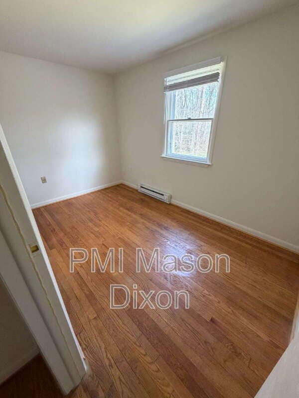 Building Photo - 9710 Gwynn Park Dr