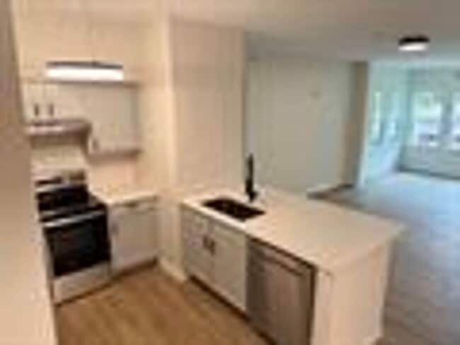Building Photo - Resort Style Living @ Barrington Park Condos! Renovated Ground Floor 3/2 l!