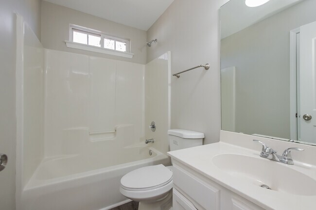 Building Photo - 1003 Washburn Ct