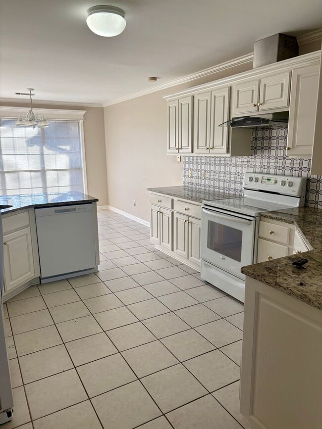 Building Photo - Beautiful Home in Desirable Cherry Creek | 3 Bed + Office | Fully Fenced Yard | Near Baker Elemen...