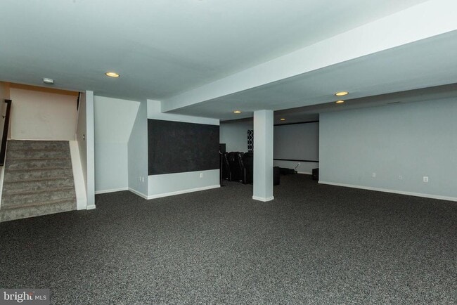 Building Photo - 249 Lord Fairfax St