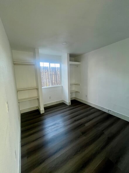 Building Photo - 370 Bridgevale Rd