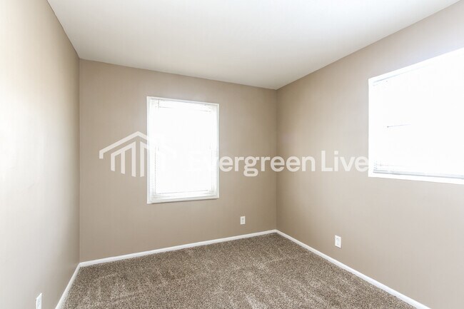 Building Photo - 4019 Biscayne Rd