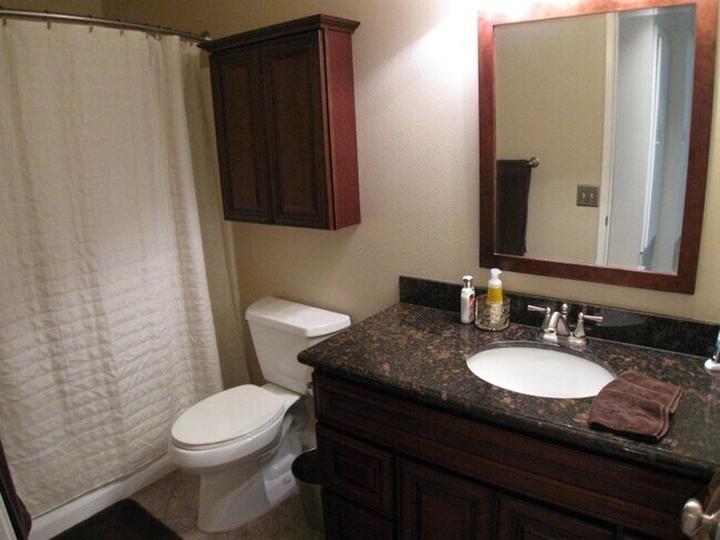 Building Photo - 16521 Stonehaven Ct