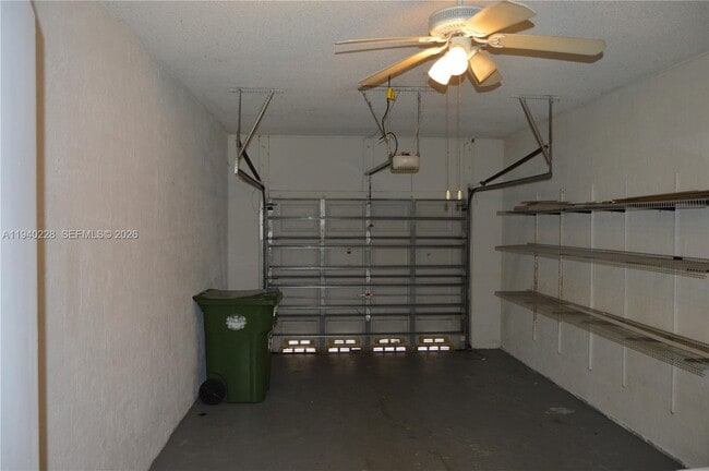 Building Photo - 1527 Veracruz Ln