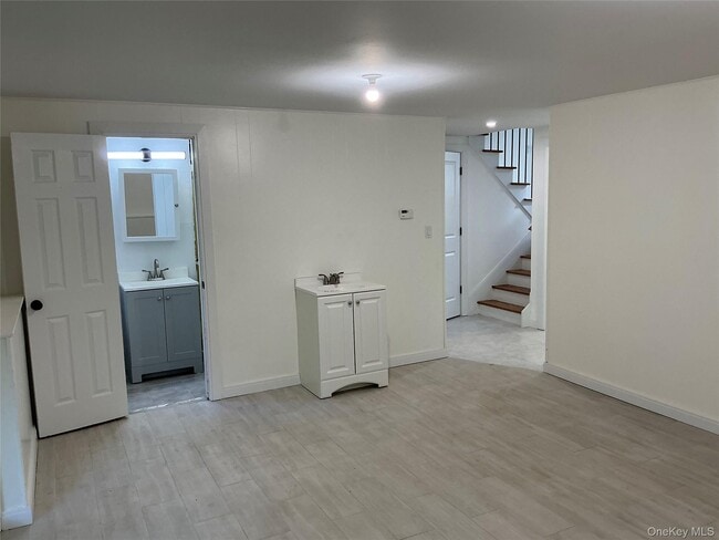 Building Photo - 3 Ehret Dr
