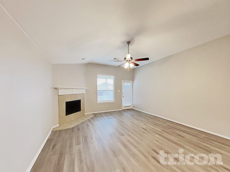 Building Photo - 8605 Autumn Creek Trail