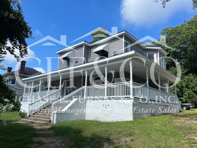 Primary Photo - 364 Marion Ave