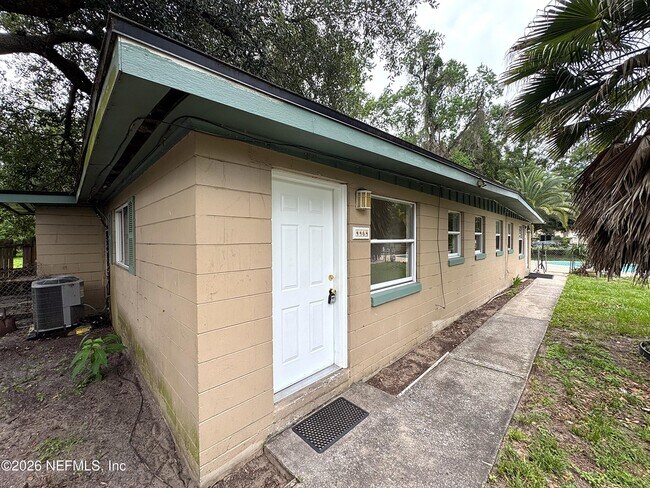 Building Photo - 4464 Spring Glen Rd
