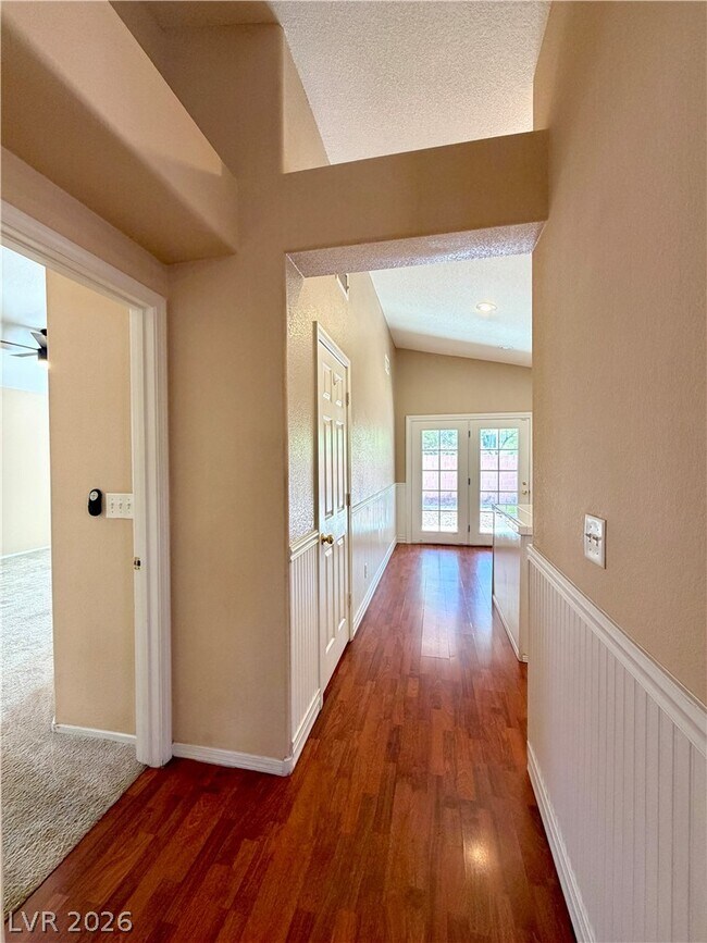 Building Photo - 1420 Dream Bridge Dr