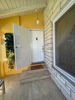 Building Photo - 11021 S Hoover St