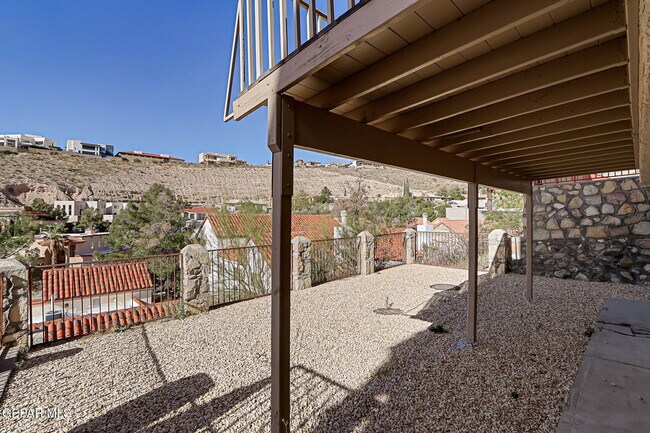 Building Photo - 4717 Excalibur Dr