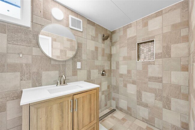 Building Photo - 4211 Floating Orchid Ct