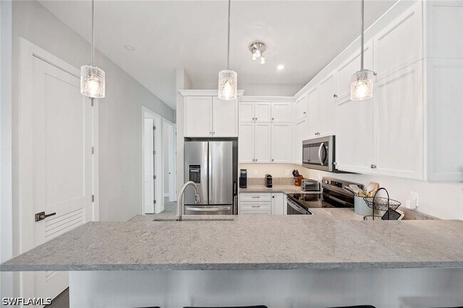Building Photo - 1395 Curlew Ave