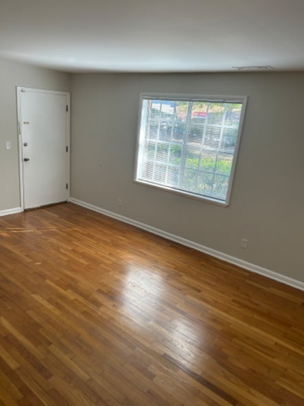 Building Photo - 1384 Church St