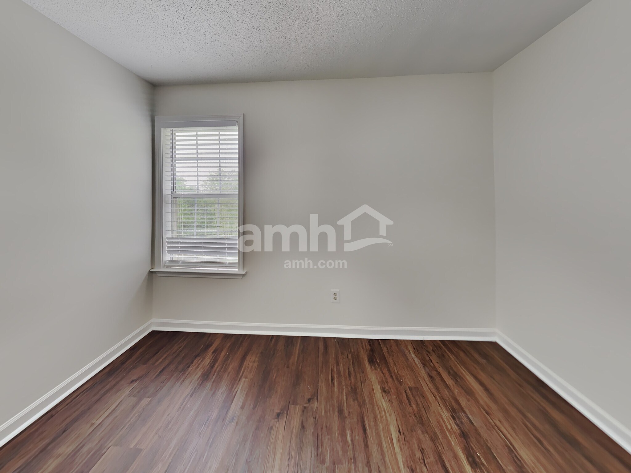 Building Photo - 3019 Long Bridge Cv