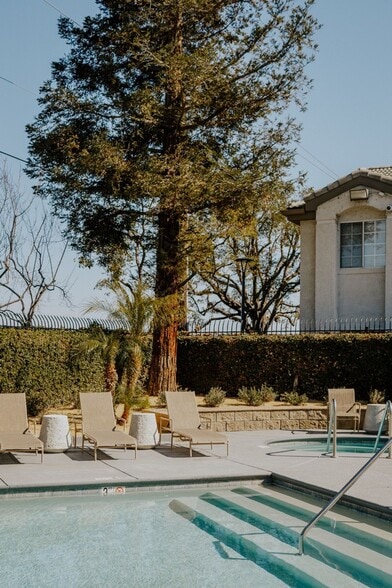 Building Photo - Villa Mondavi