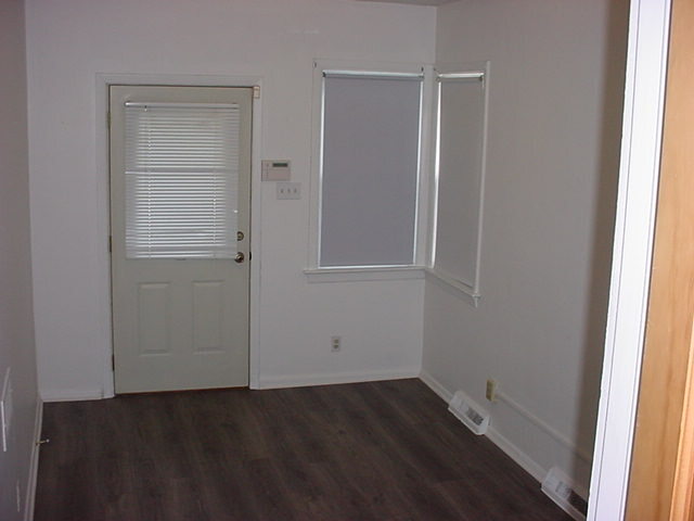 Building Photo - 719 Bethlehem Pike