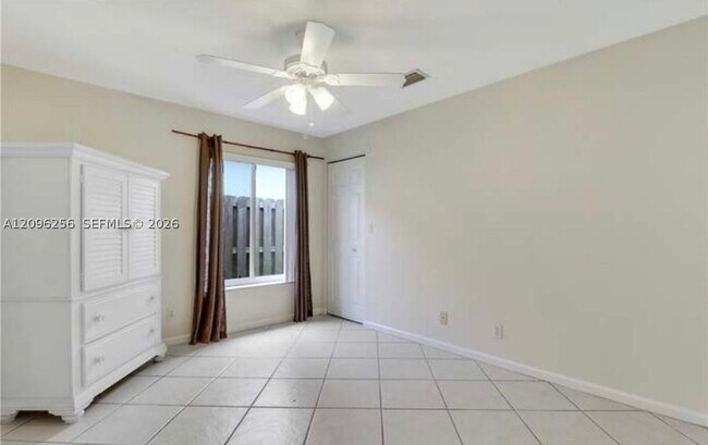Building Photo - 4735 SE Winter Haven Ct