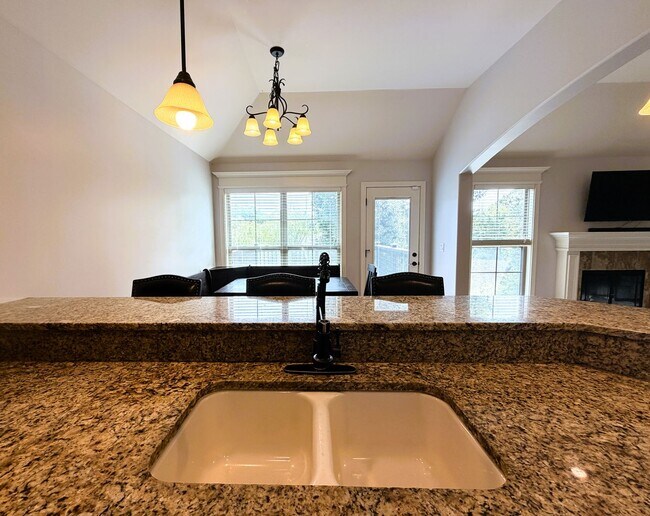 Building Photo - 8123 Autumn Dr