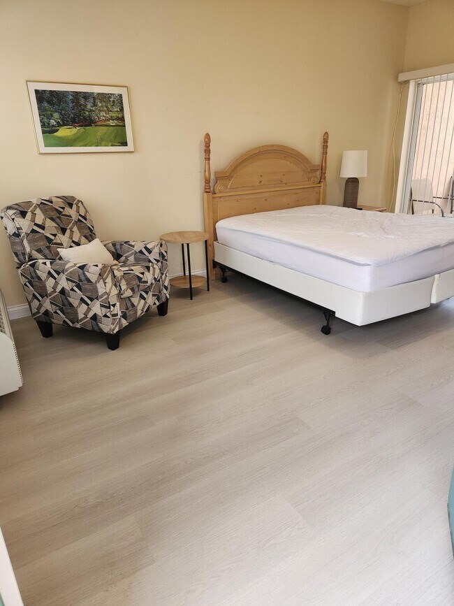 Building Photo - 9861 Perfect Dr