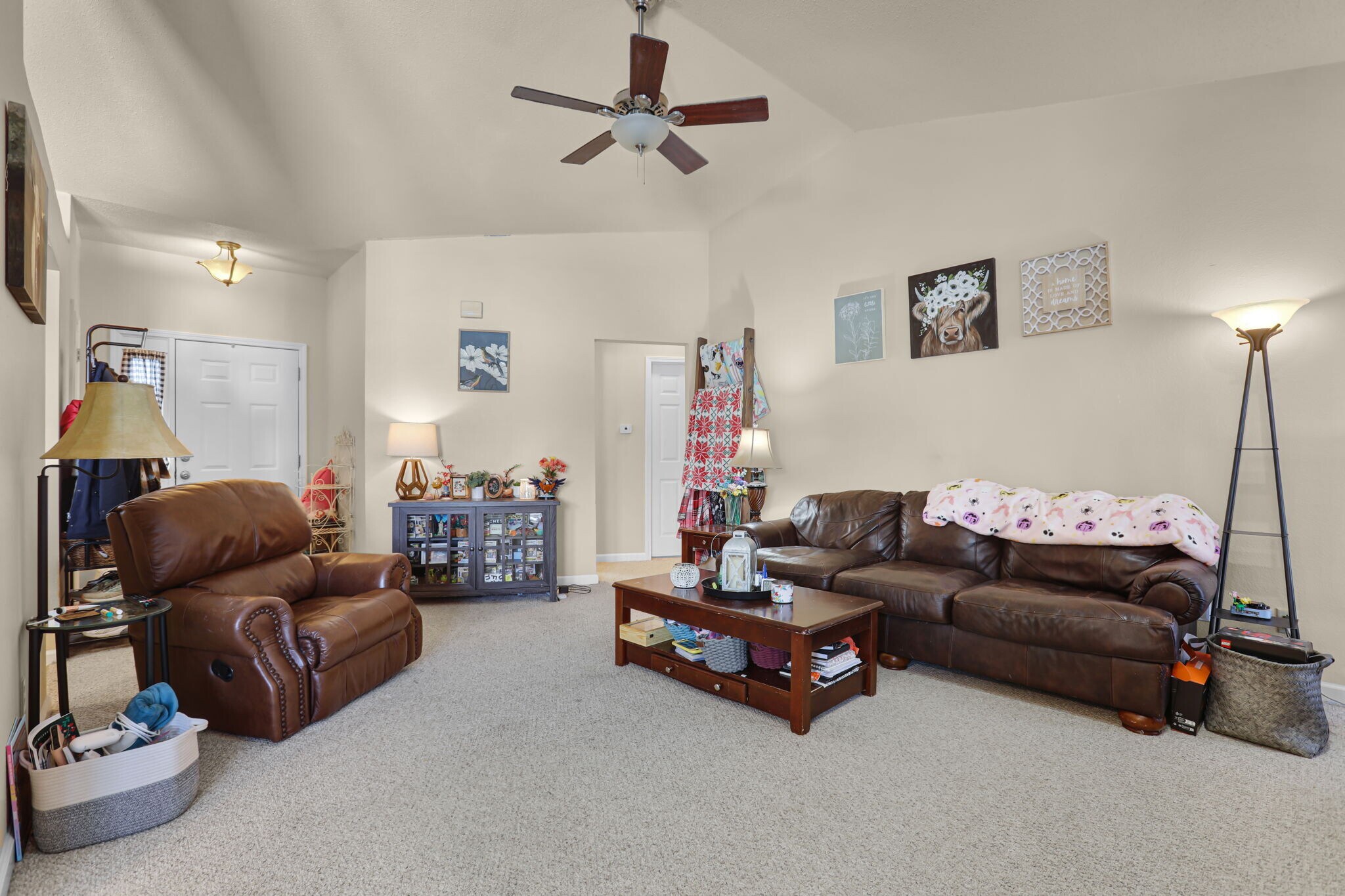 Building Photo - 753 Forest Green Dr