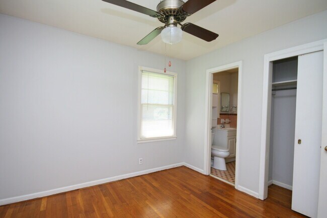Building Photo - 2803 Mallory Ave NW