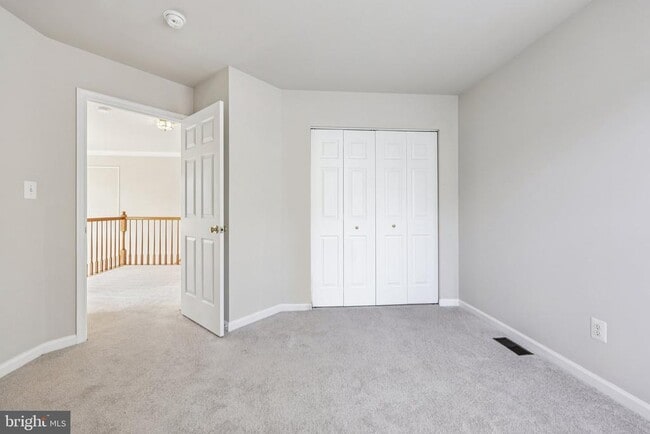 Building Photo - 2880 Myrtlewood Dr