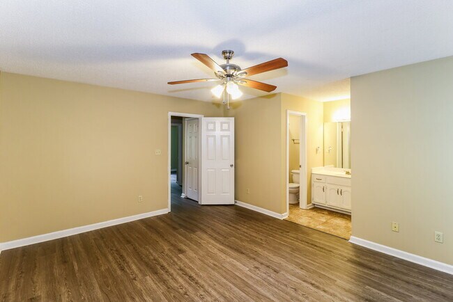 Building Photo - 9167 Valkrie Ln