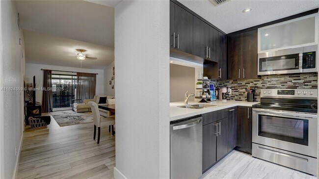 Building Photo - 110 SW 97th Ave
