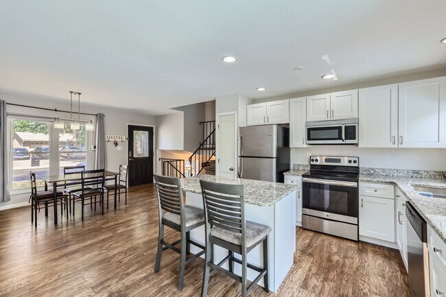 Building Photo - 2632 Prescott Cir W