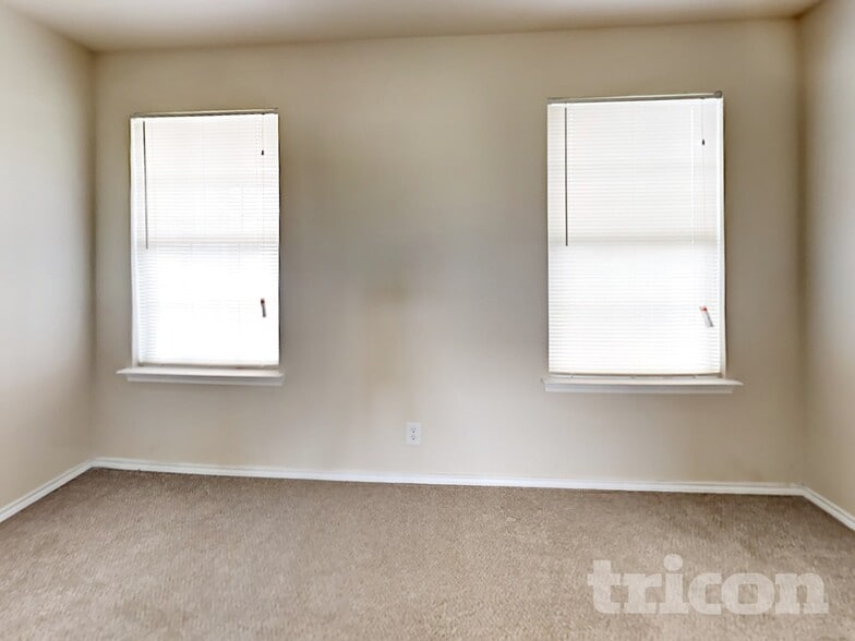 Building Photo - 5614 Red Canyon
