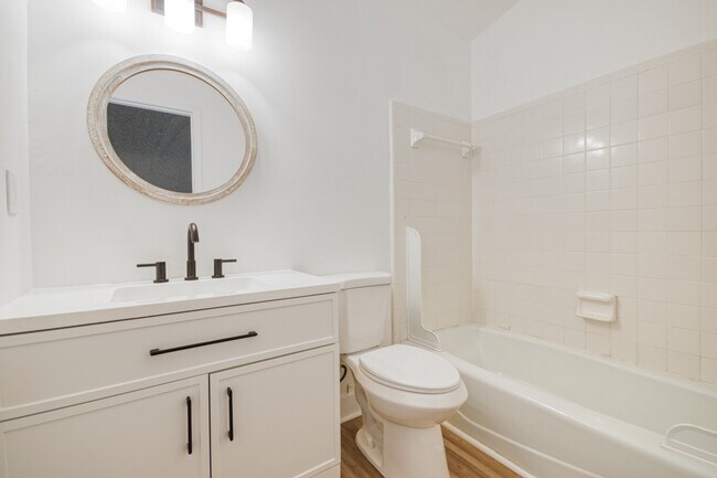 Building Photo - 289 Fern Hollow Rd