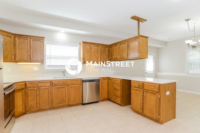 Building Photo - 4 Bedroom Pet-Friendly Home in LEAVENWORTH, KS with Main Street Renewal