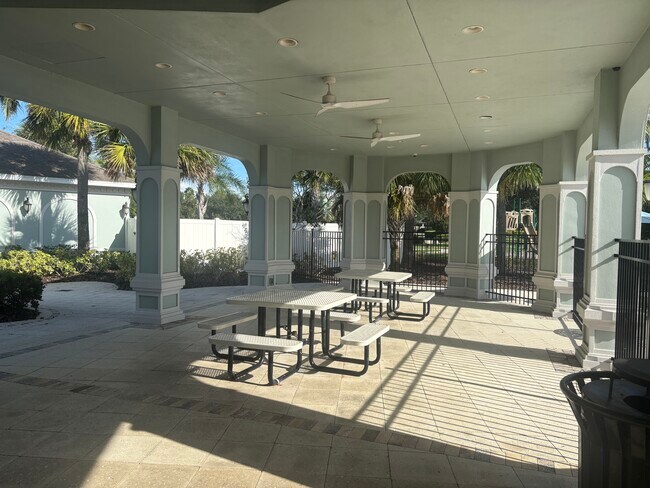 Building Photo - 9663 Channing Hill Dr