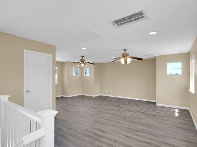 Building Photo - 4312 Middlefield Dr