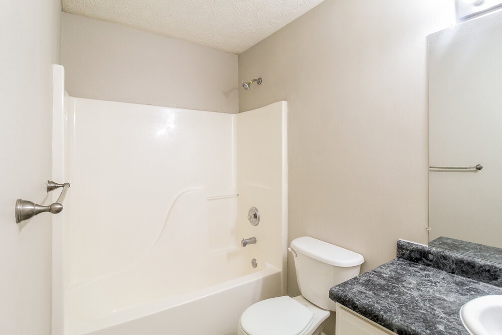 Building Photo - 1810 Midcourt Way