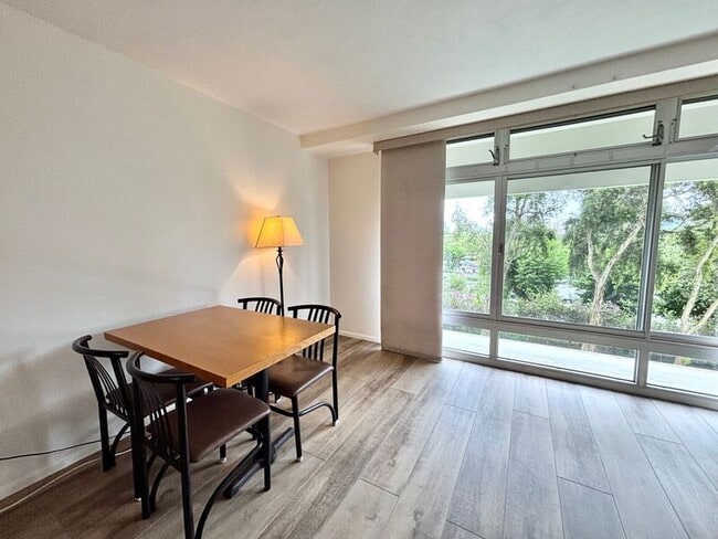 Building Photo - 1511 Nuuanu Ave