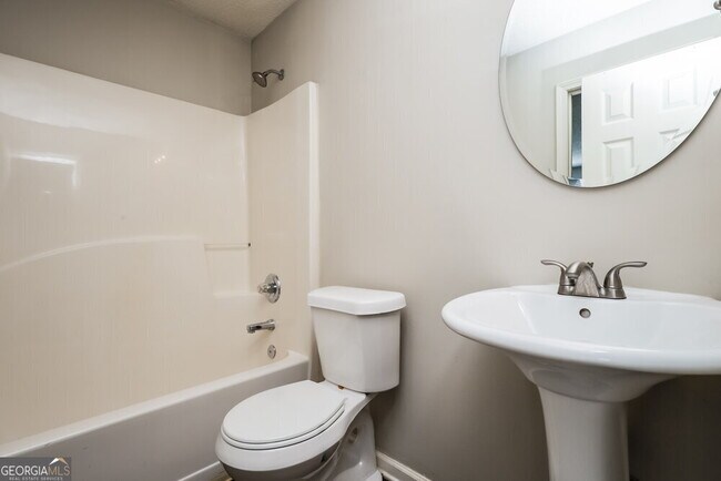 Building Photo - 1043 Field View Dr