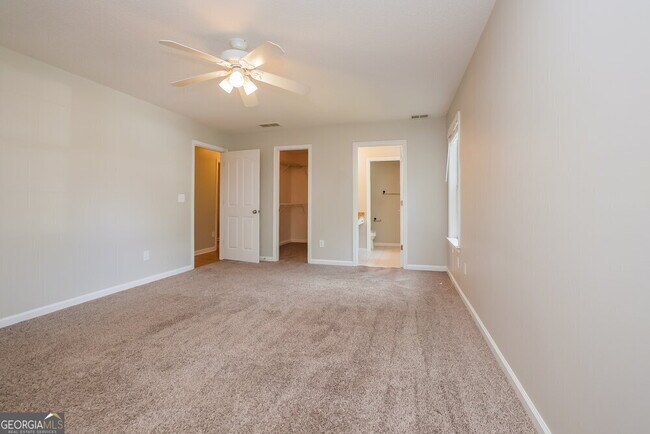 Building Photo - 23 Woodmere