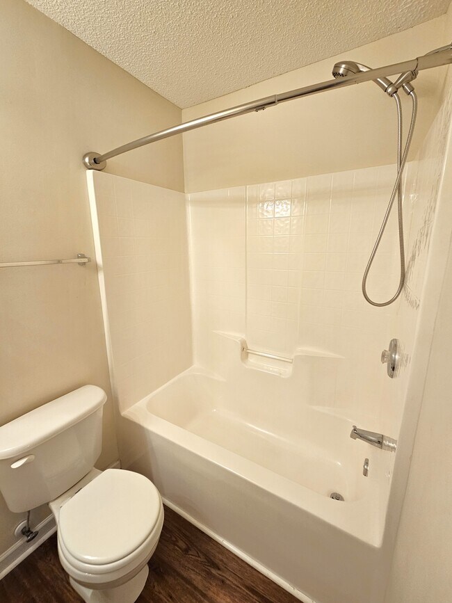 Building Photo - 127 Cirrus Ct